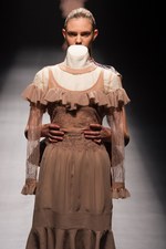 モトナリオノ 2013年春夏コレクション - 内側の仕立てのよさをデザインの表面に｜写真2