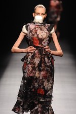 モトナリオノ 2013年春夏コレクション - 内側の仕立てのよさをデザインの表面に｜写真17