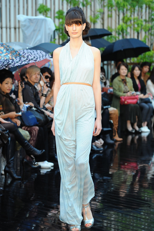 ナオシ サワヤナギ 2013年春夏コレクション - 服と体に合う空気感をアーバンなデザインで表現 | 写真