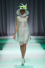 ユキコ ハナイ 2013年春夏コレクション - 美の象徴としてのサンクチュアリー｜写真1