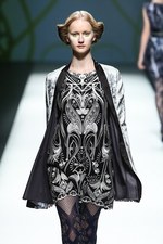 ソマルタ(SOMARTA) 2013年春夏コレクション - 植物の神秘に、西洋と東洋の美を重ねて｜写真65