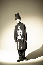 ヨウジヤマモト オム「レプリカ」新作、“マリオネット”着想の94