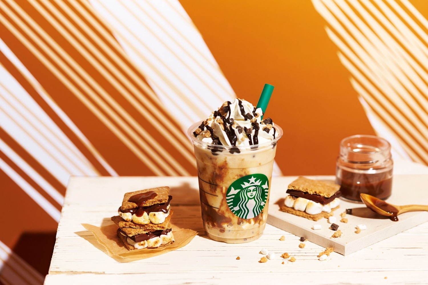 スターバックス(Starbucks Coffee) キャラメル スモア フラペチーノ｜写真1