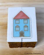 ムーミン＆リトルミイ型バウムクーヘン - キャラメル生地に真っ白フォンダン、ムーミンショップで｜写真1