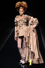 アリスアウアア 2013年春夏コレクション - 原点であるロンドンにオマージュを捧げた幻想的な世界｜写真9