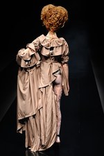 アリスアウアア 2013年春夏コレクション - 原点であるロンドンにオマージュを捧げた幻想的な世界｜写真10