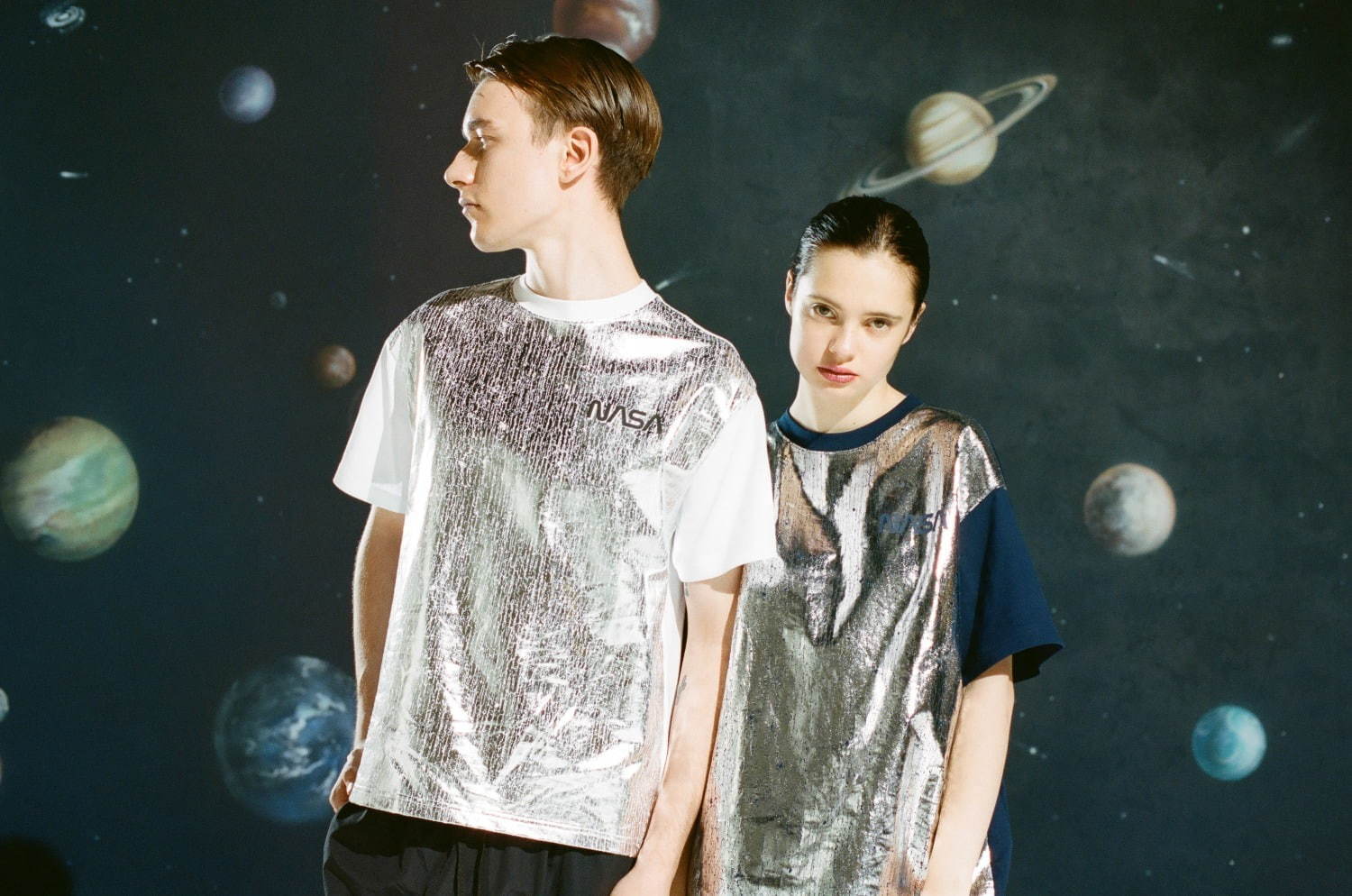X-girl×NASAのTシャツ - 宇宙飛行士やNASAマークプリント、“宇宙服”モチーフも｜写真9