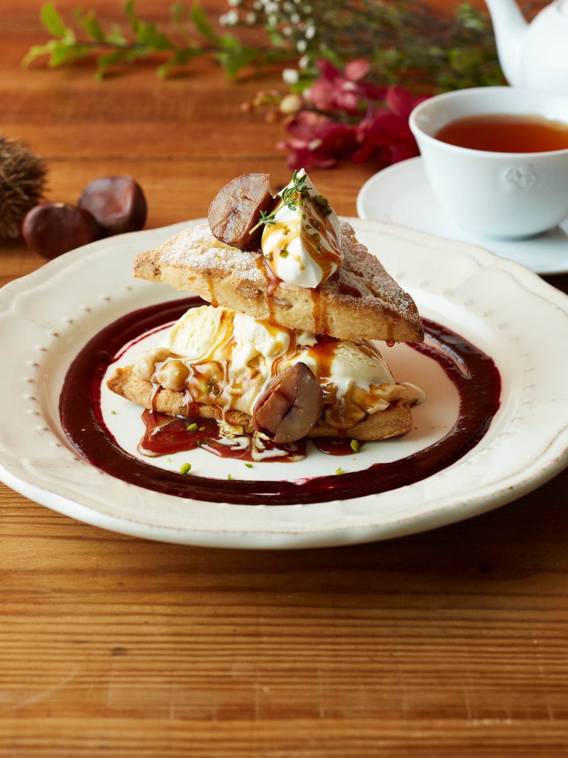 渋皮栗とカシスのスコーンショートケーキ 単品1,190円＋税、紅茶付き1,390円+税＜新作＞
販売期間：8月29日(木)～9月30日(月)
販売店舗：アフタヌーンティー・ティールーム ※一部店舗を除く
