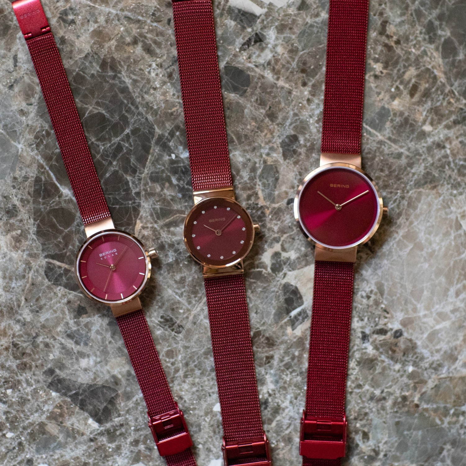ベーリング、“上品レッド”の新作レディース腕時計 - ミニマル&華奢 