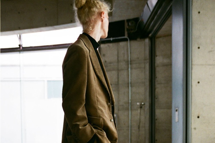 希少 COMOLI ブラックシャツ 2019SS サイズ2 コモリ(COMOLI) 2019-20年秋冬メンズコレクション