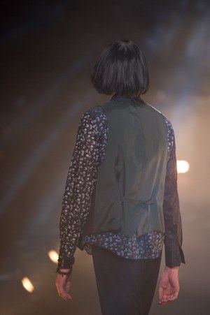 ラッド ミュージシャン 2013年春夏コレクション - ミステリアスに闇に溶け込むMININAL ART ROCKスタイル｜写真4
