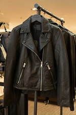 “英国レザー”のオールセインツがバッグストアを小田急百貨店新宿にオープン、星型スタッズの限定バッグも｜写真10