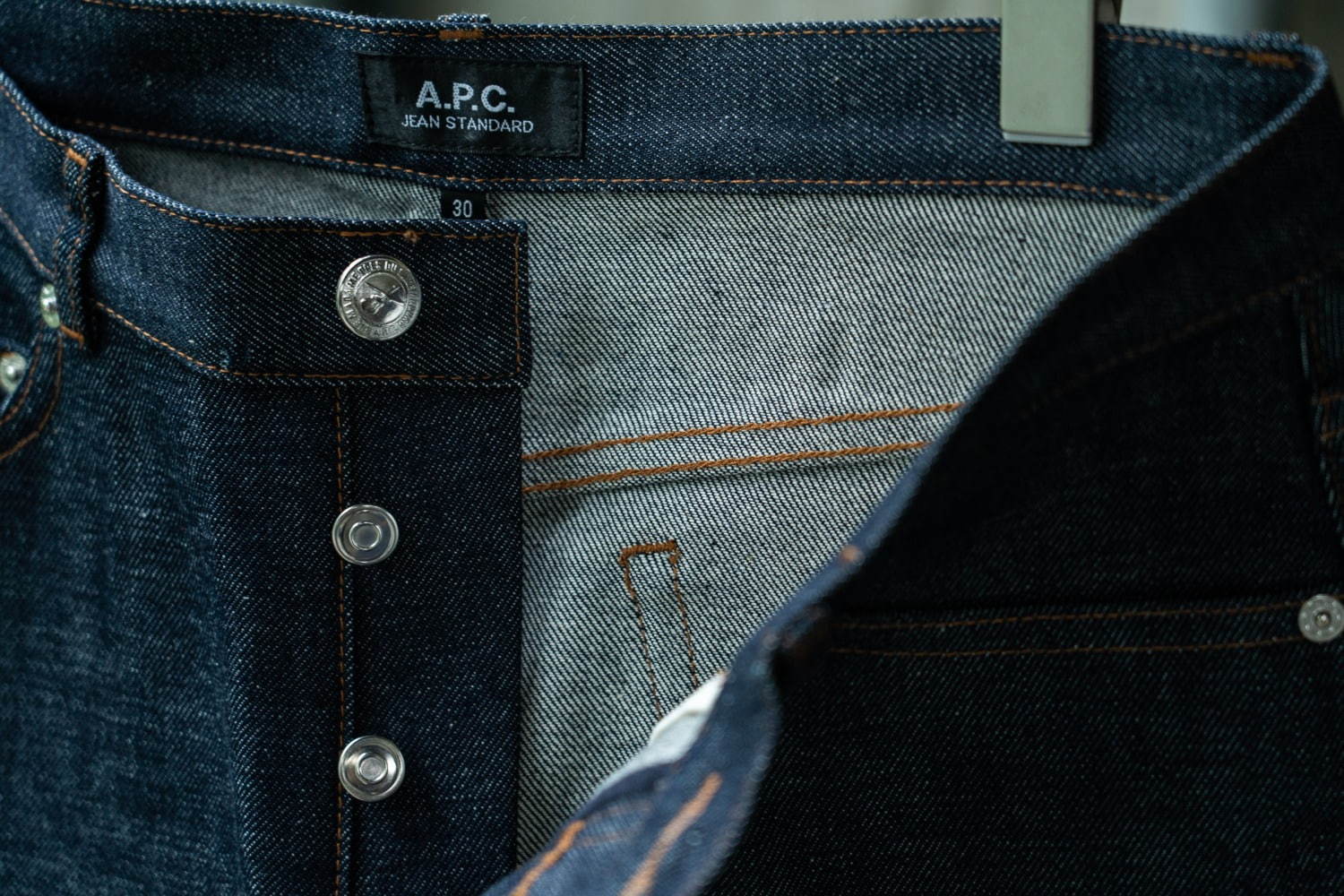 A.P.C.デニムQ&A10選 - ジーンズ愛好家が支持する理由や人気モデルを比較・解説｜写真6