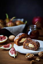 リンゴ(RINGO) RINGO 焼きたてカスタードいちじくアップルパイ｜写真1