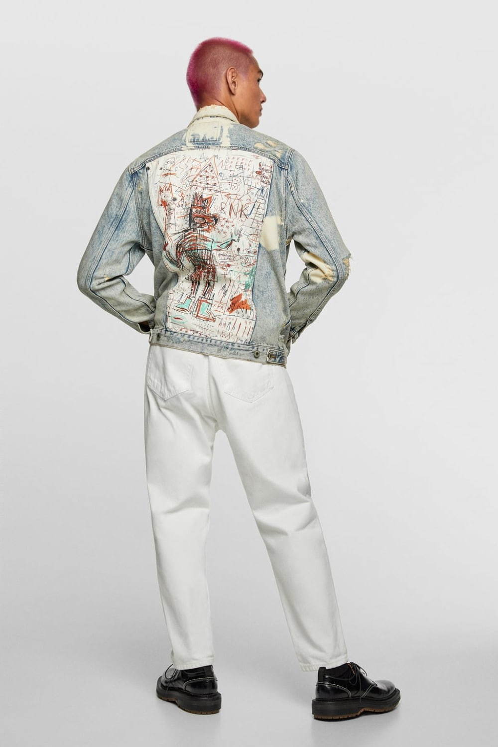 Zara バスキア のイラストを配したメンズデニムジャケット発売 バック 袖 フロントに ファッションプレス