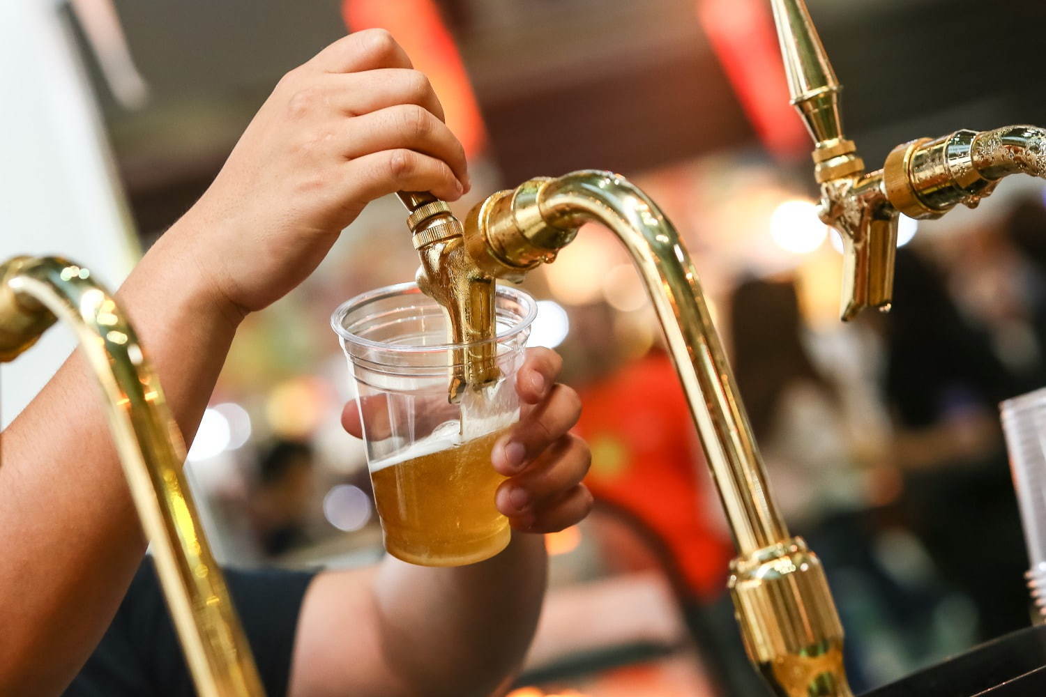＜さいたま新都心＞「けやきひろば 秋のビール祭り」国内外400種類以上のビール
