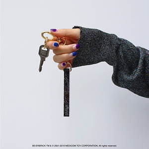 ジャムホームメイド×ベアブリック、金のベアブリックフェイス付きがま口財布＆ホテルキーホルダー｜写真3