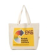 ニコアンド×写真用品コダック、フィルムデザインをプリントしたトートバッグ｜写真9