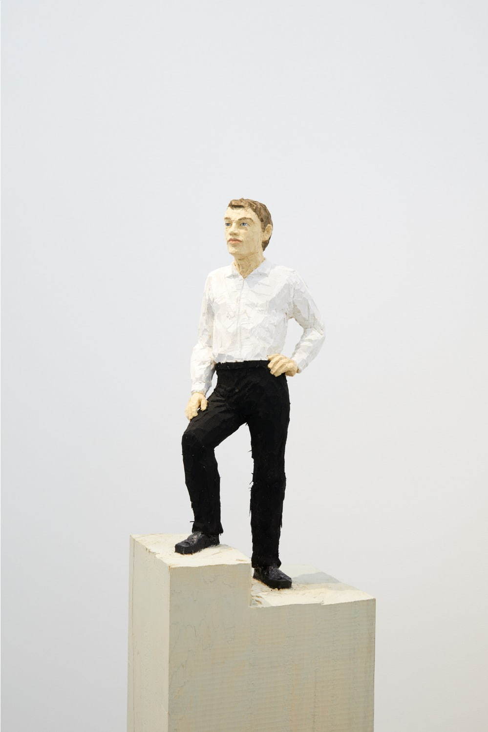 ドイツの彫刻家「シュテファン・バルケンホール展」六本木で“生き生きとした”人物の彫刻作品｜写真18