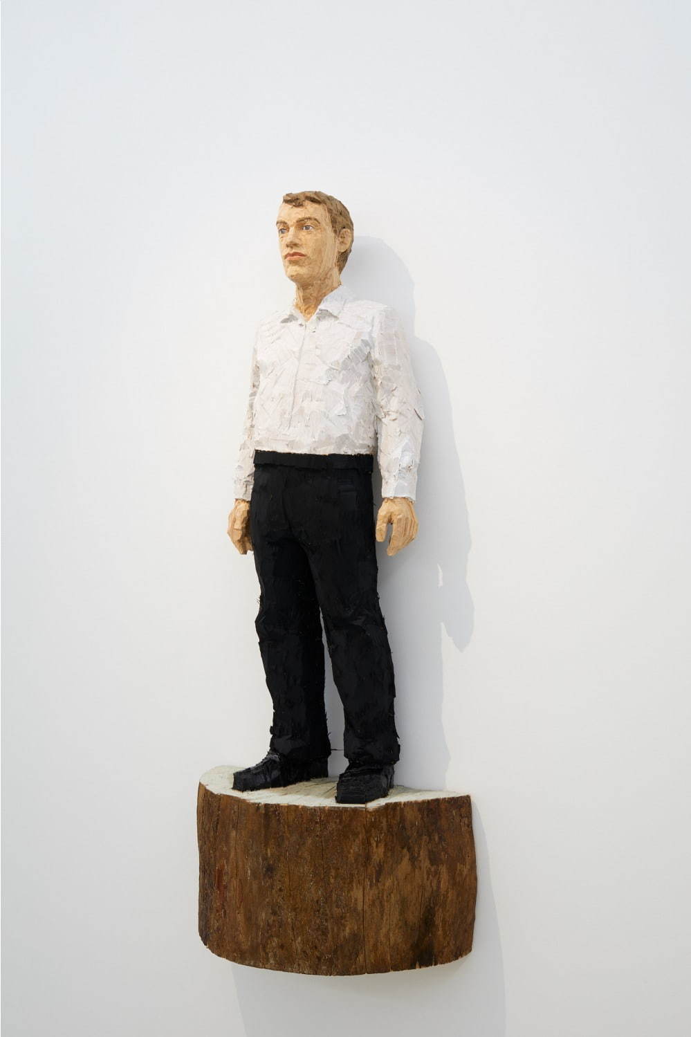 ドイツの彫刻家「シュテファン・バルケンホール展」六本木で
