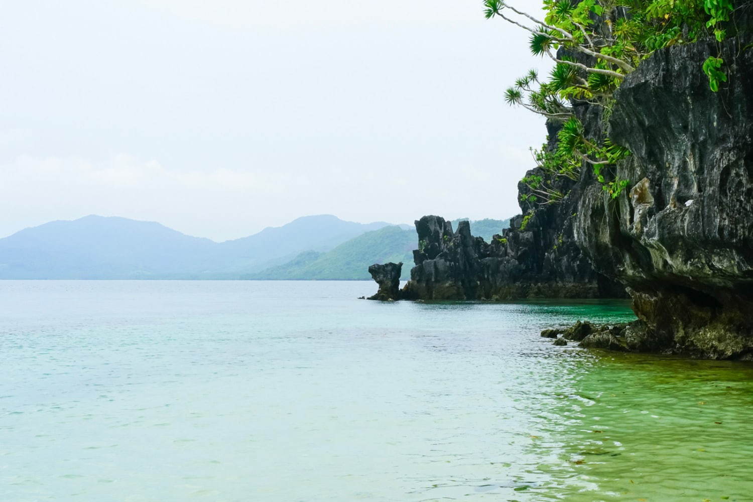 フィリピンの楽園「エルニド」最後の秘境と呼ばれるエメラルドグリーンの海とは？｜写真54