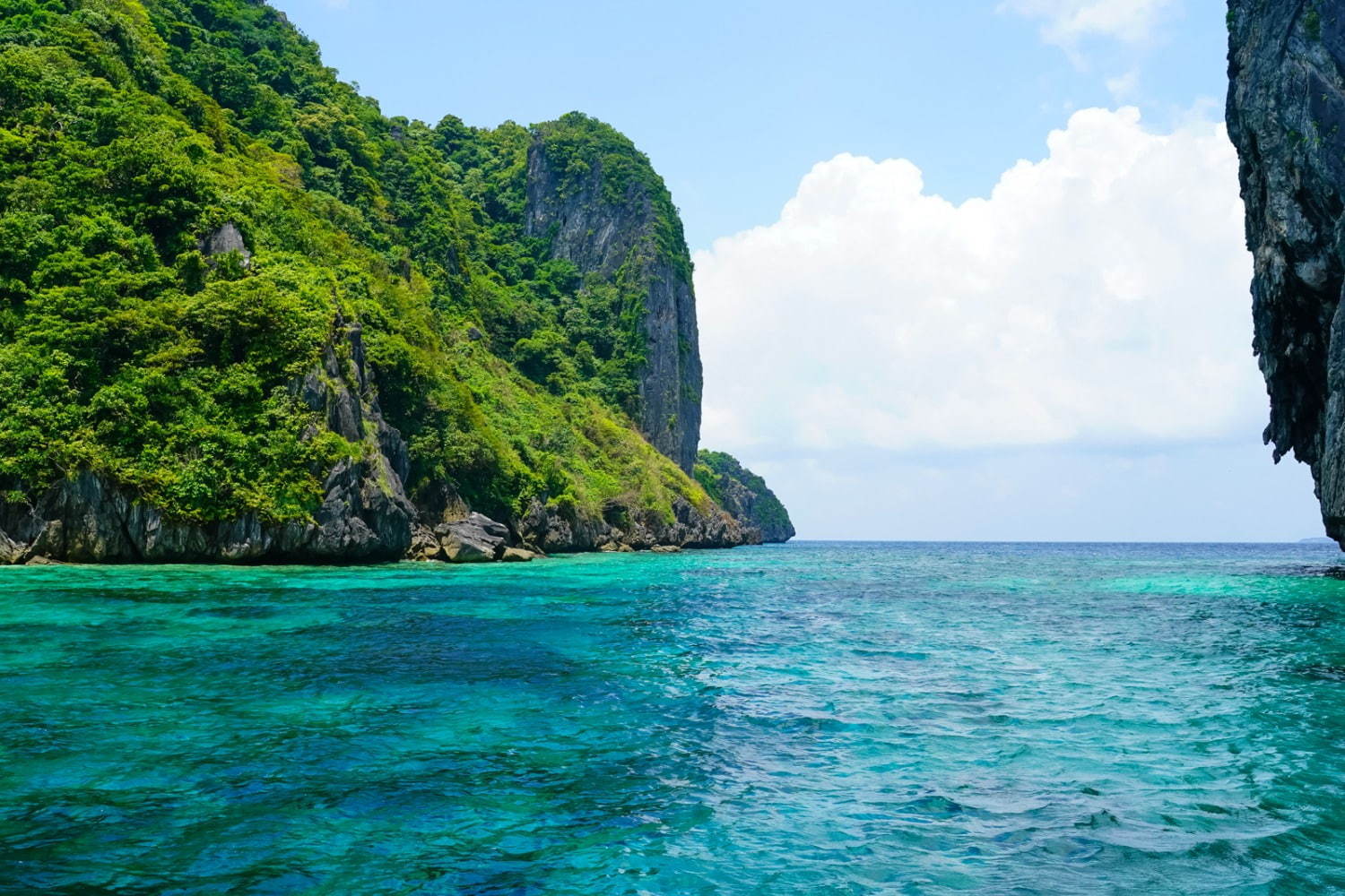フィリピンの楽園「エルニド」最後の秘境と呼ばれるエメラルドグリーンの海とは？｜写真27