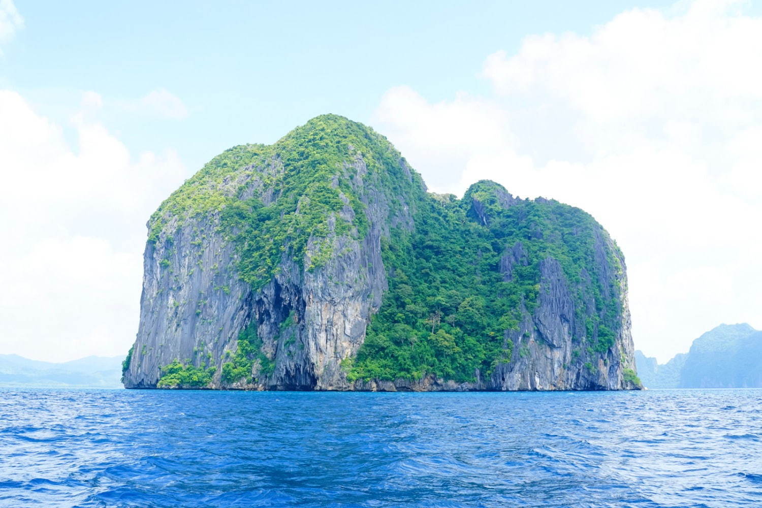 フィリピンの楽園「エルニド」最後の秘境と呼ばれるエメラルドグリーンの海とは？｜写真47