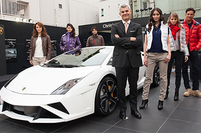 ランボルギーニの限定クリスマスカフェが表参道に登場 - 新ガヤルドLP560-4日本初披露