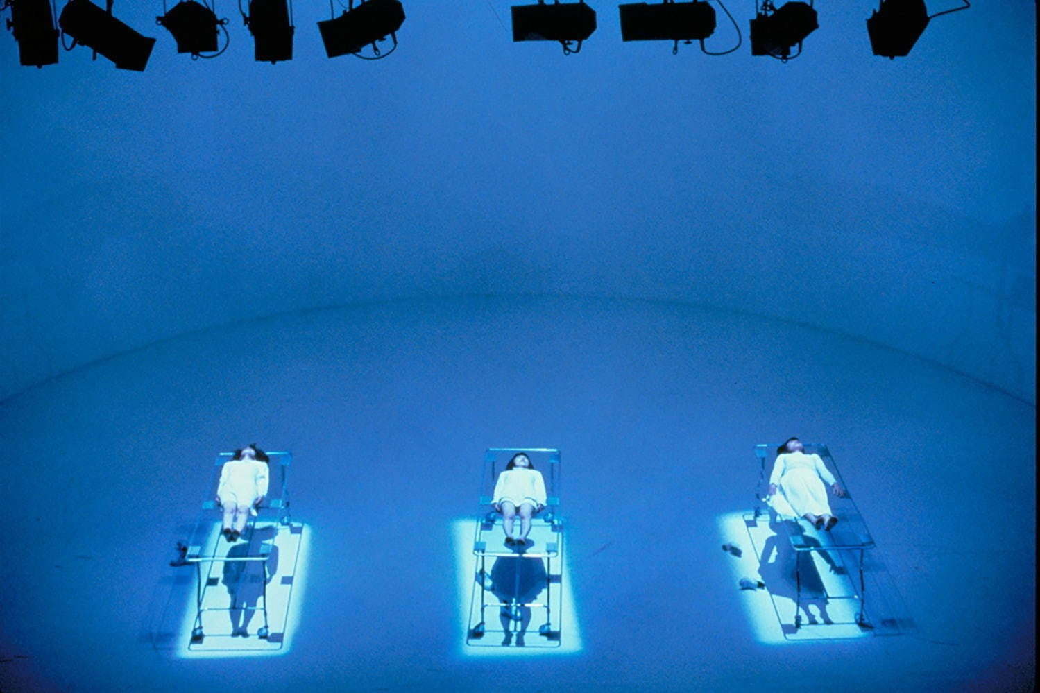 東京都現代美術館「ダムタイプ」大規模個展が東京都現代美術館で「pH」「LOVERS」