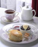 「三越英国展」日本橋三越で、限定スイーツ＆ティーセットや英五つ星ホテル御用達スコーンなど｜写真1