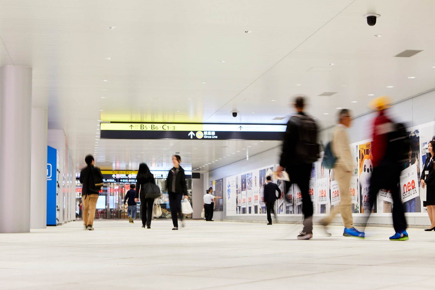 「渋谷駅東口地下広場」JR・東京メトロ・東急を結ぶ快適空間、カフェ＆充実のパウダールームも｜写真13