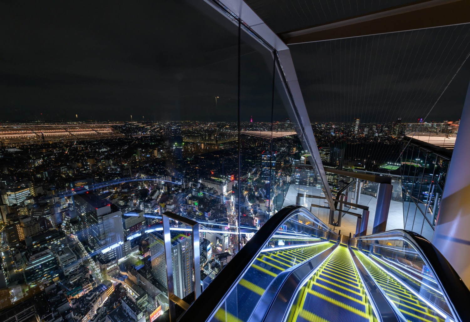 渋谷スクランブルスクエアの展望台「渋谷スカイ」地上約230m日本最大級の屋上天望空間、音楽バーも｜写真62