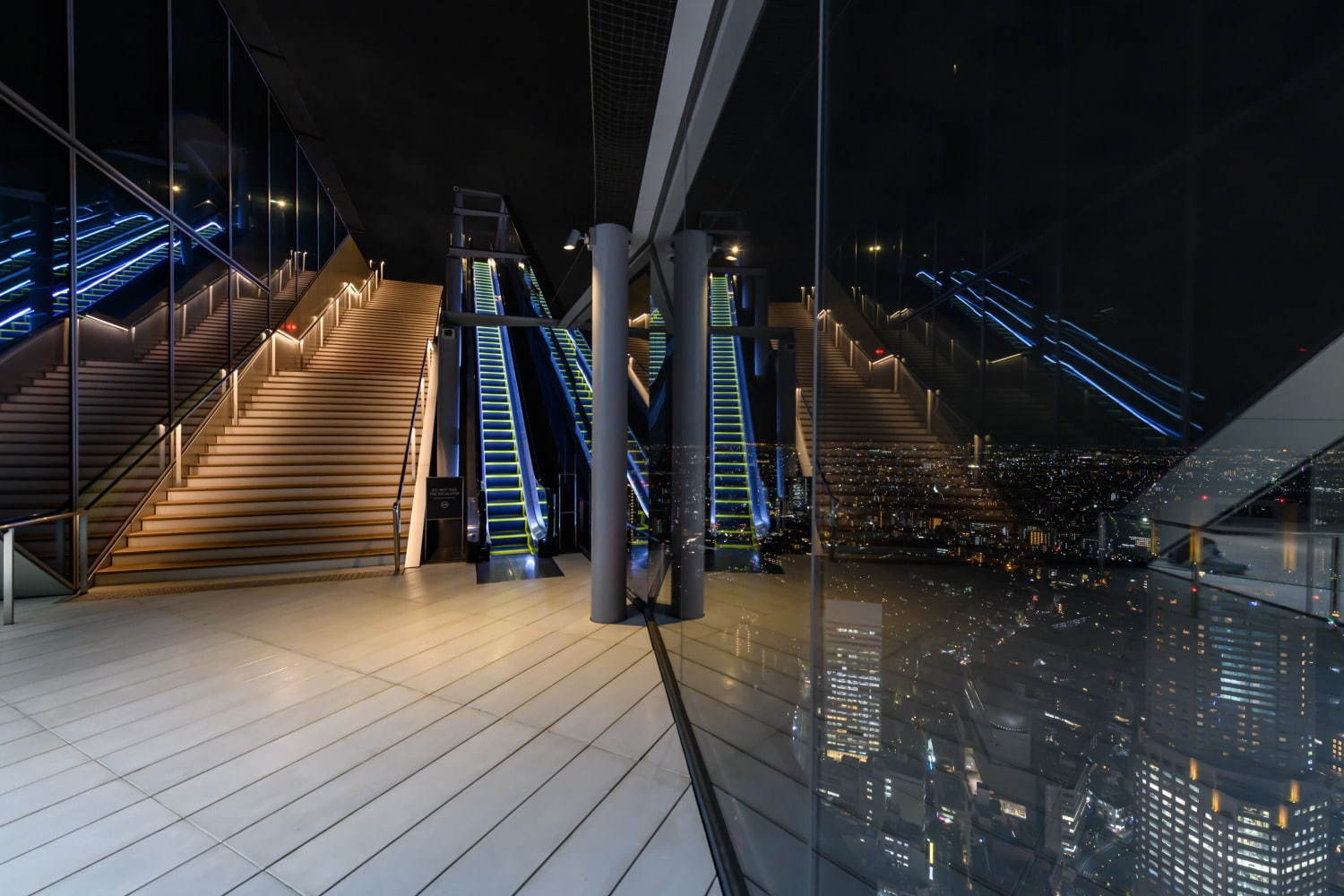 渋谷スクランブルスクエアの展望台「渋谷スカイ」地上約230m日本最大級の屋上天望空間、音楽バーも｜写真66