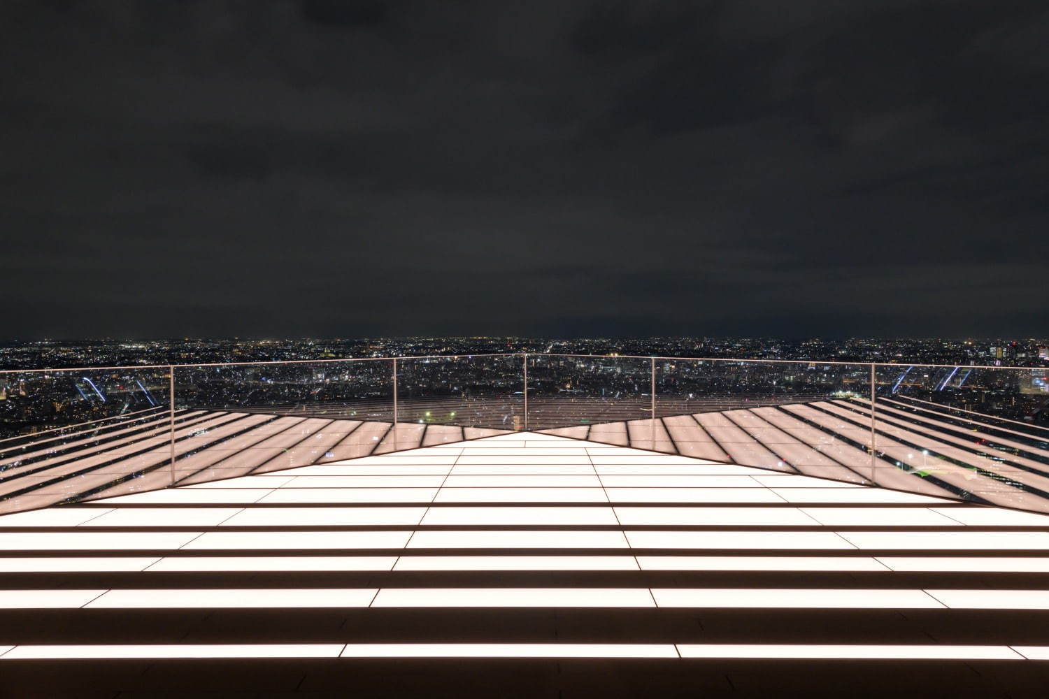渋谷スクランブルスクエアの展望台「渋谷スカイ」地上約230m日本最大級の屋上天望空間、音楽バーも｜写真54
