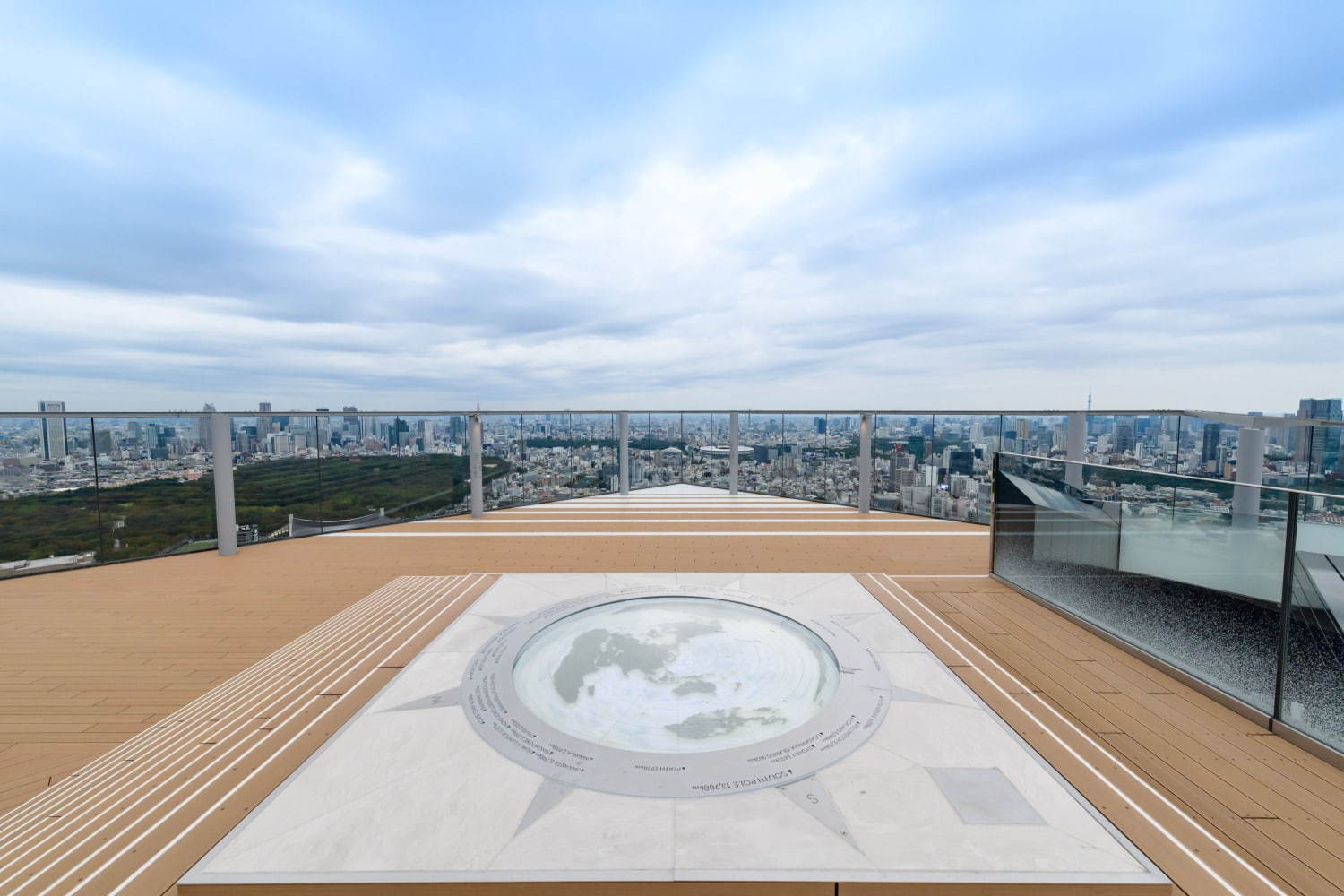 渋谷スクランブルスクエアの展望台「渋谷スカイ」地上約230m日本最大級の屋上天望空間、音楽バーも｜写真34