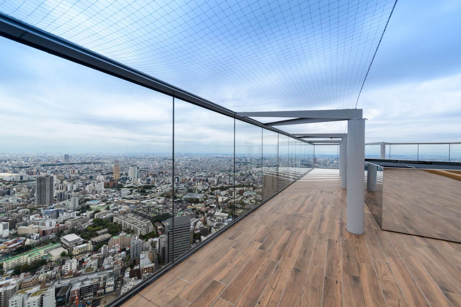 渋谷スクランブルスクエアの展望台「渋谷スカイ」地上約230m日本最大級の屋上天望空間、音楽バーも｜写真41