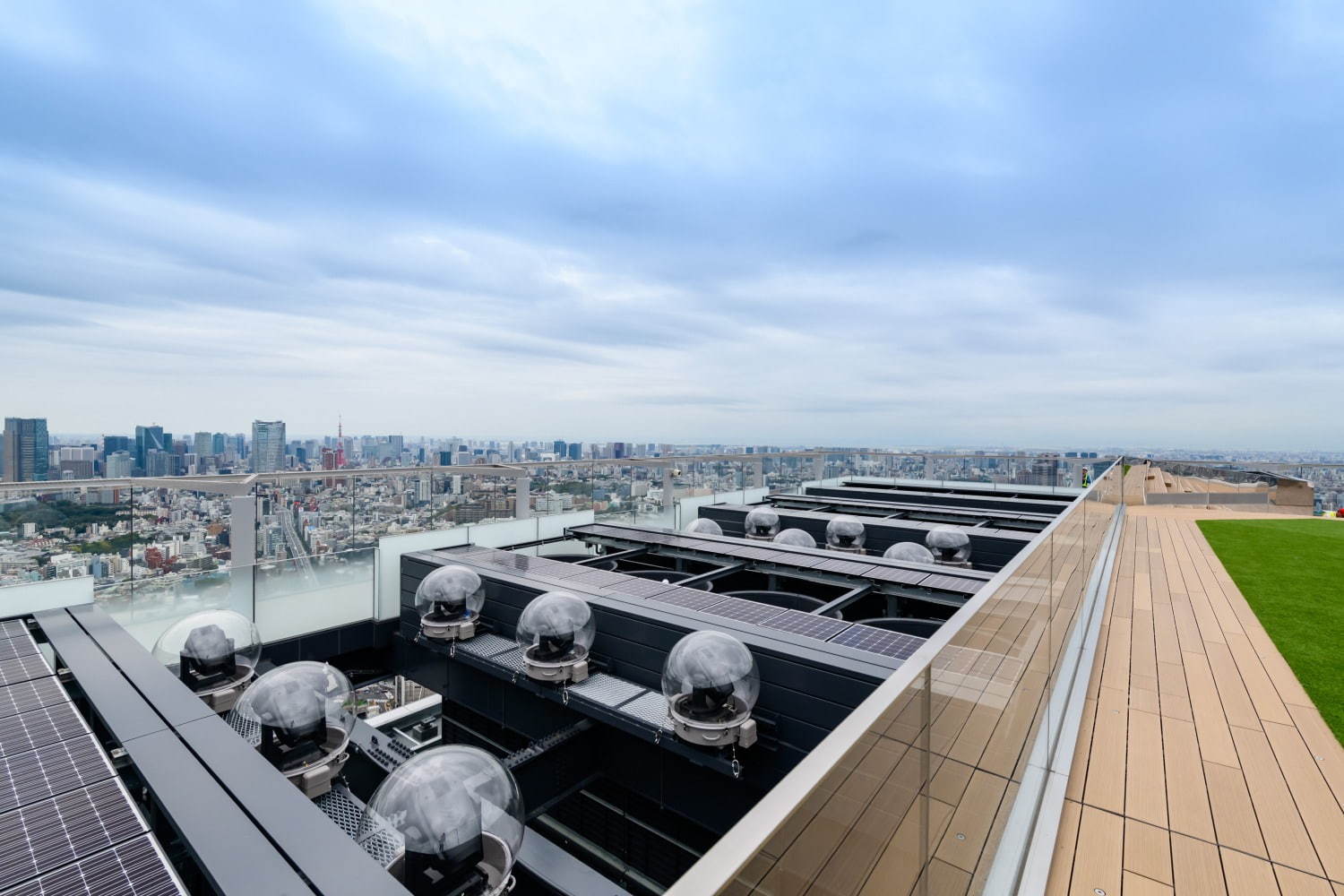 渋谷スクランブルスクエアの展望台「渋谷スカイ」地上約230m日本最大級の屋上天望空間、音楽バーも｜写真45