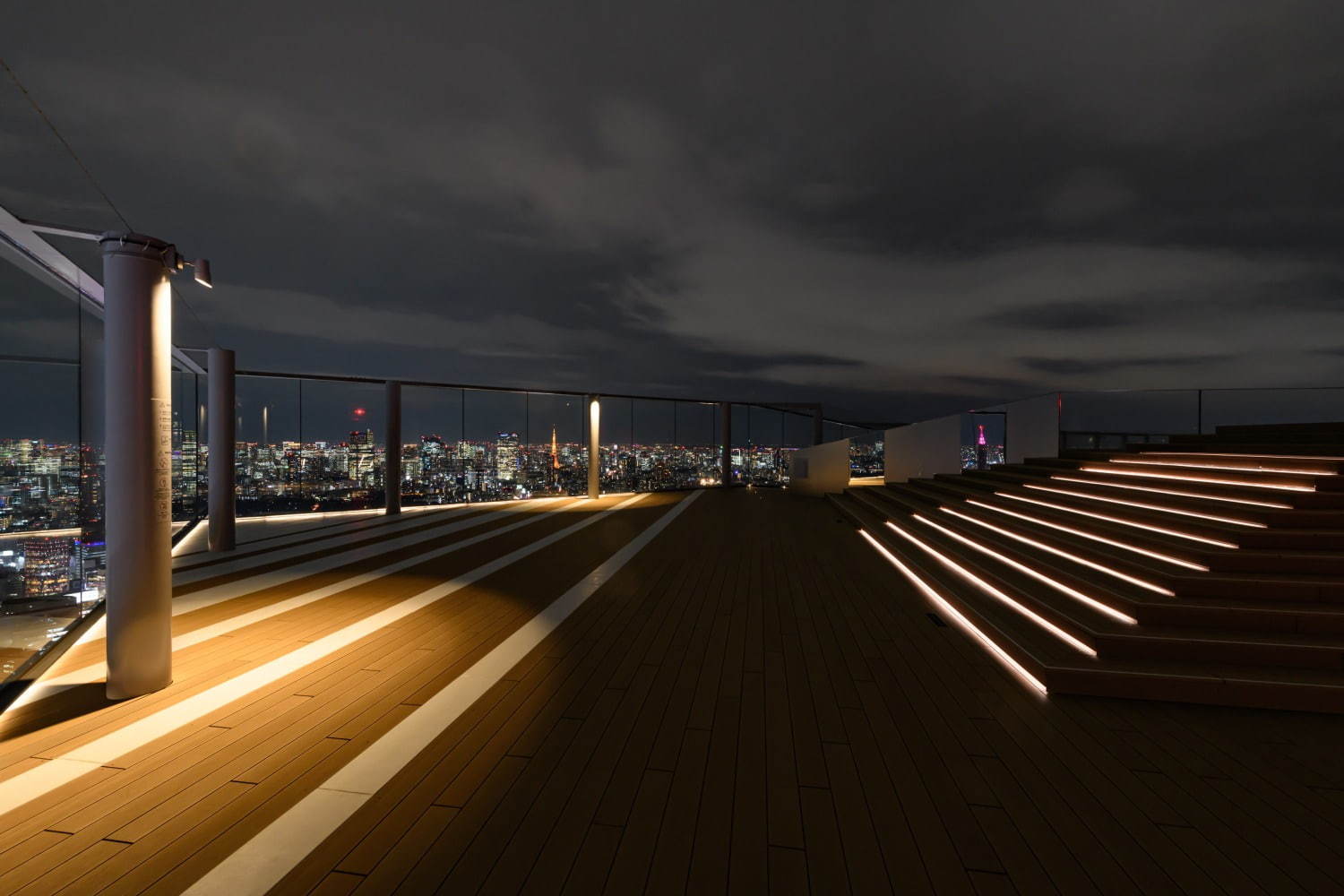 渋谷スクランブルスクエアの展望台「渋谷スカイ」地上約230m日本最大級の屋上天望空間、音楽バーも｜写真52