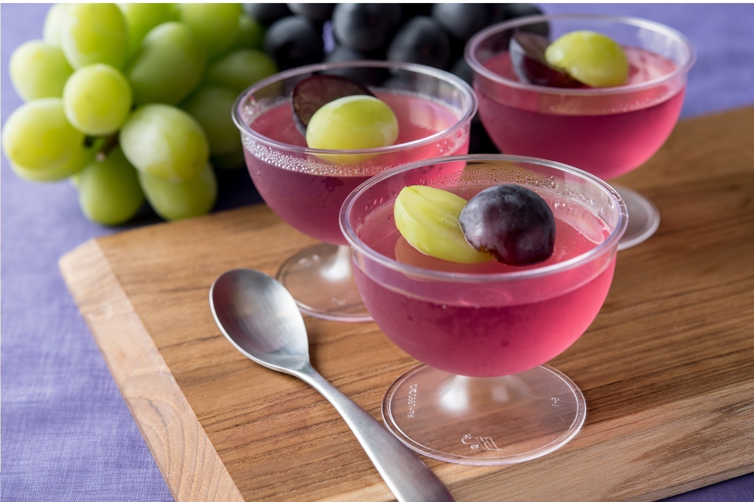 「シャインマスカット・巨峰食べ放題」