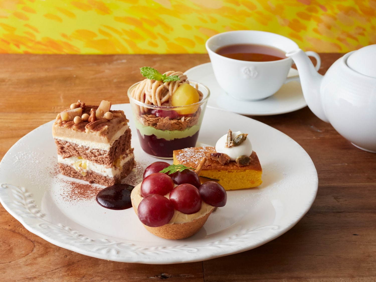 アフタヌーンティー・ティールーム(Afternoon Tea TEAROOM) 陶器と洋梨のある静物｜写真4