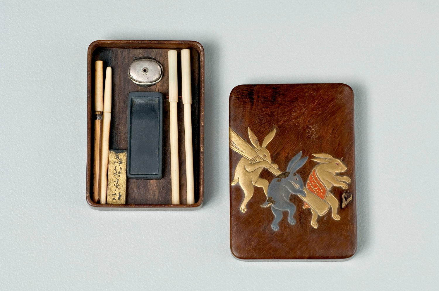 桑兎蒔絵硯箱 4.13×2.91×0.81cm