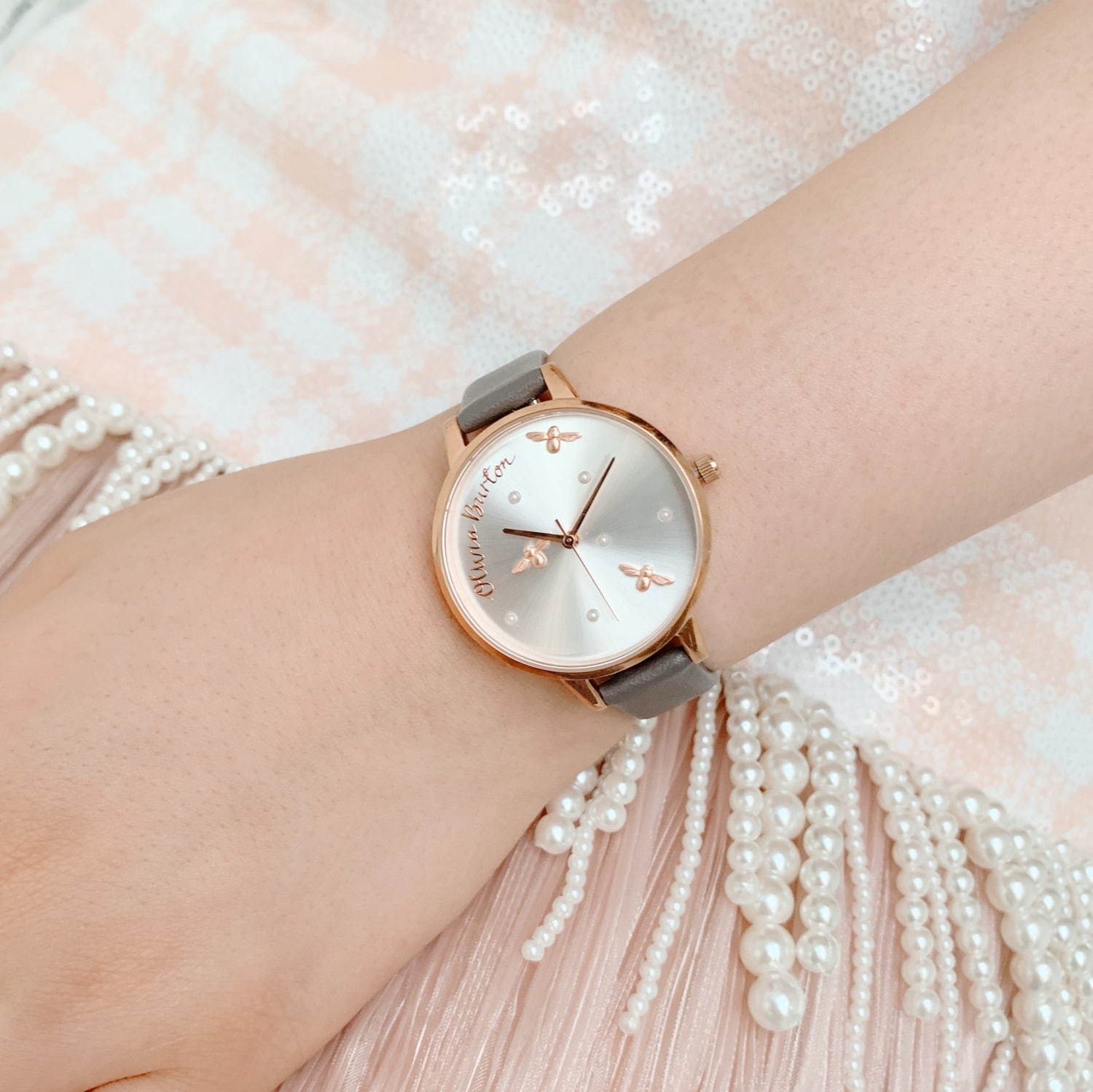 オリビア・バートンの新作腕時計 - 煌めくグリッターや“蜂”モチーフ、冬うさぎの文字盤｜写真22