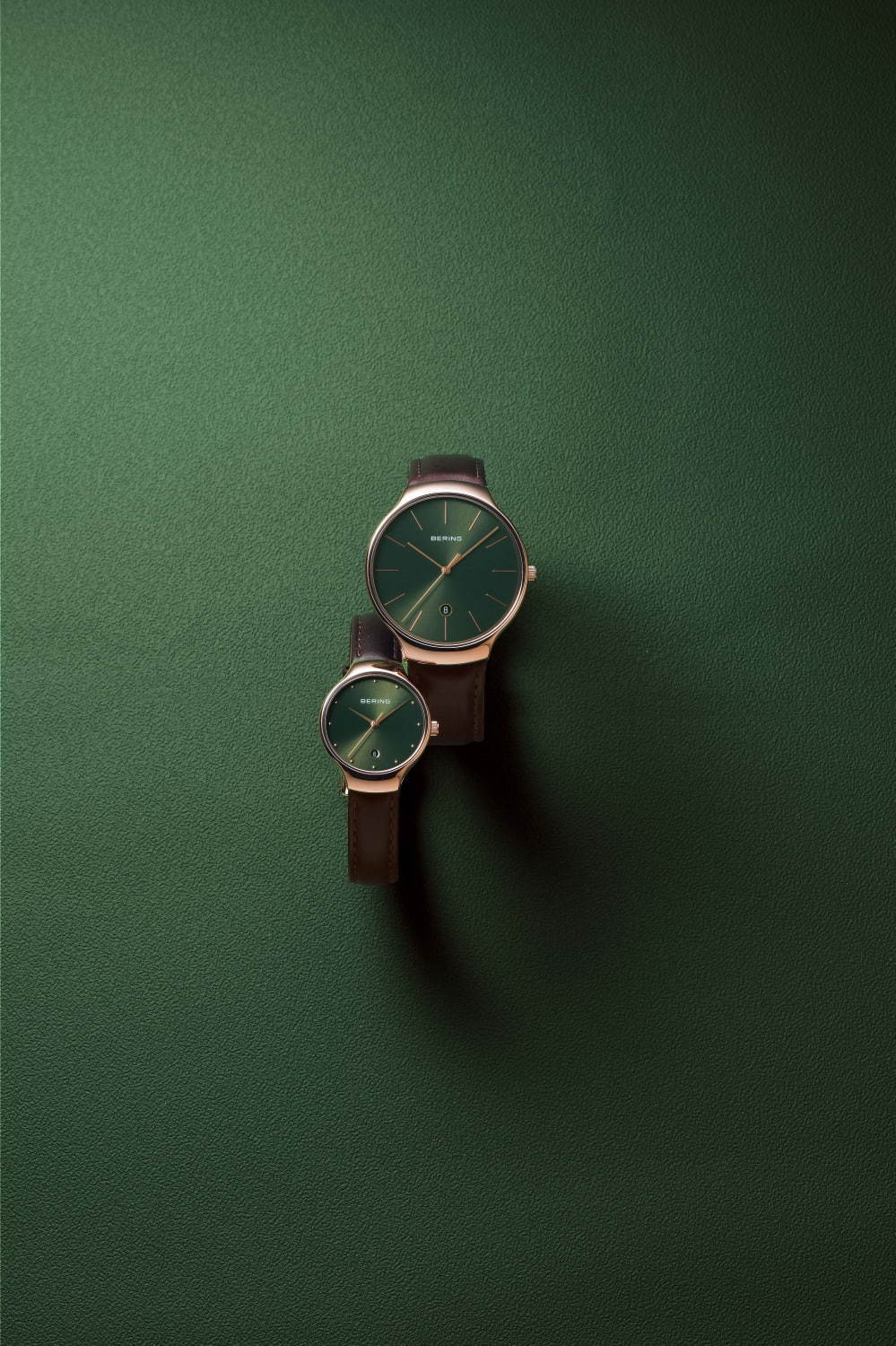 ベーリングの19秋冬新作メンズ＆ウィメンズ腕時計、グリーンやブルーの文字盤×ゴールドのケース｜写真2