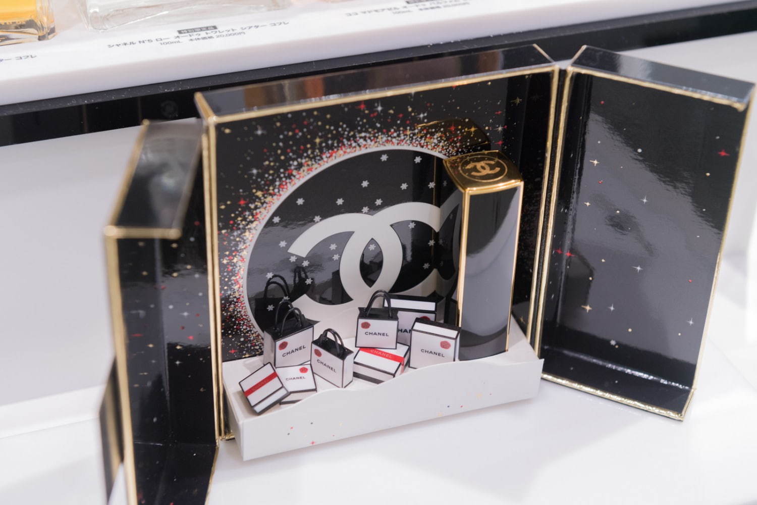 シャネルの2019年クリスマスコフレ、人気香水を入れた限定ボックス＆リップサイズのミニ香水も｜写真8