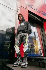 【美品】DIESEL ディーゼル スタジャン ワッペン レザー 関税送料込【DIESEL】ディーゼル レザー ブルゾン (DIESEL