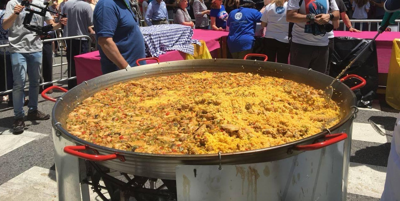 日本最大級スペインフェス「フィエスタ・デ・エスパーニャ2019」代々木公園で、巨大パエリア鍋が出現｜写真1