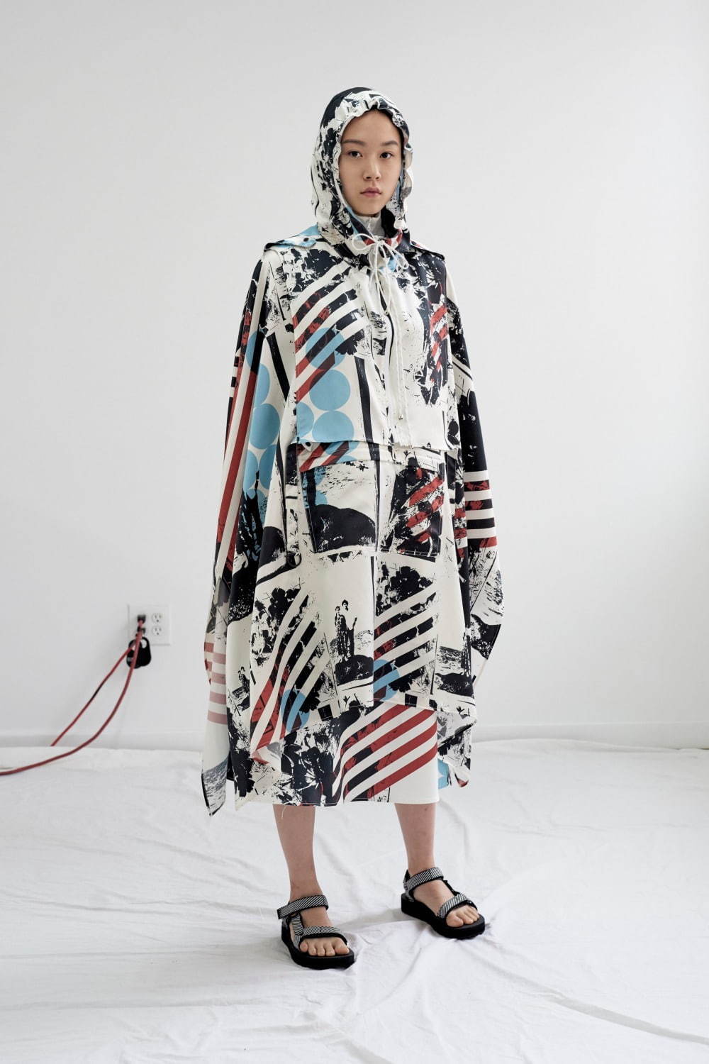 クラウディア リー 2020年春夏｜ ポンチョ