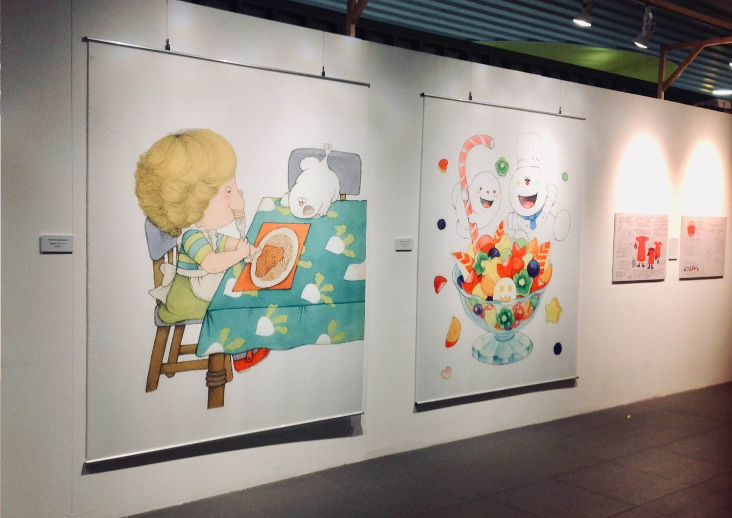 「魔女の宅急便」作家・角野栄子の展覧会が横浜で、絵本のアート作品や製作過程を紹介｜写真1