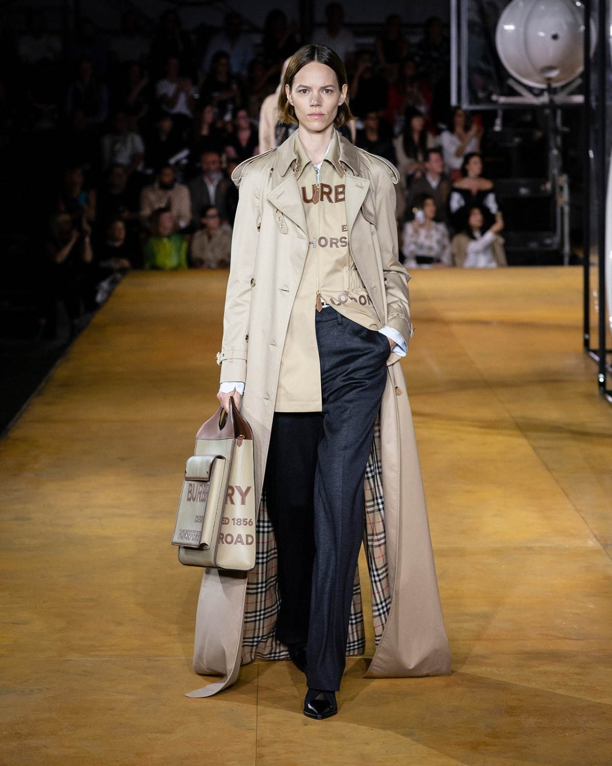 バーバリー(BURBERRY) 2020年春夏ウィメンズコレクション  - 写真16