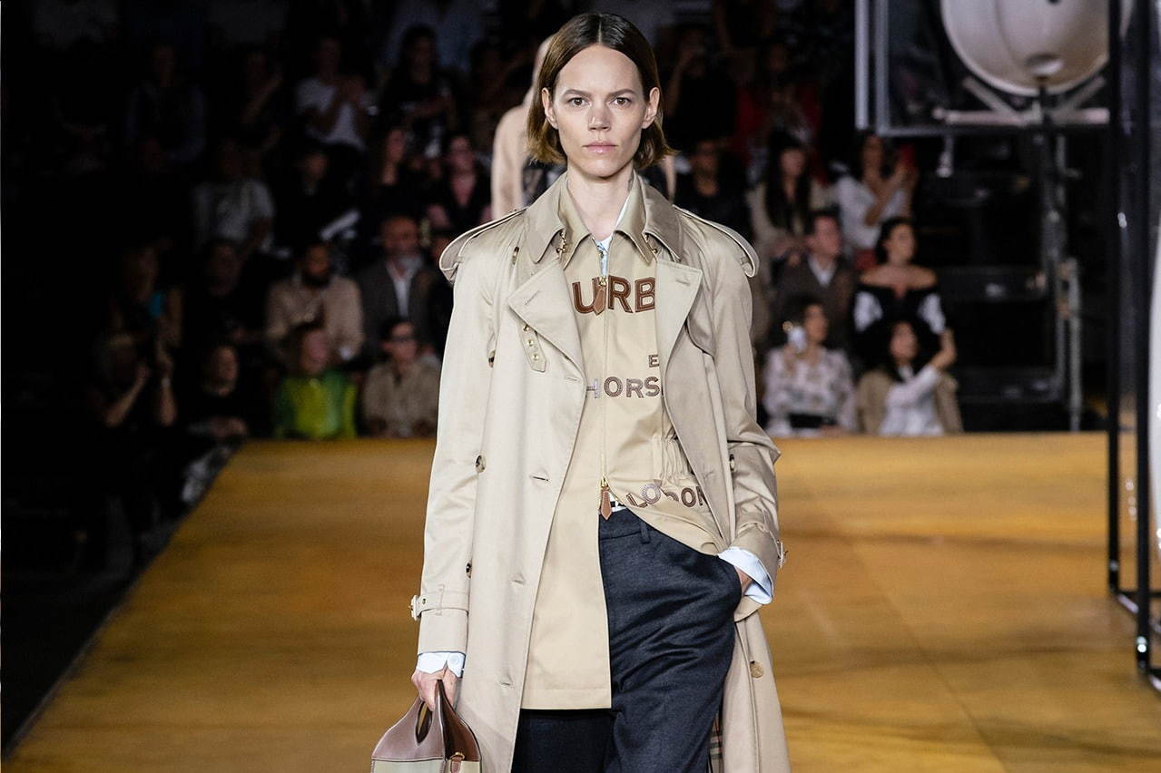 Burberry トレンチコート　2020年春夏ロンドンコレクション ルック】「バーバリー」2020年春夏ロンドン・コレクション